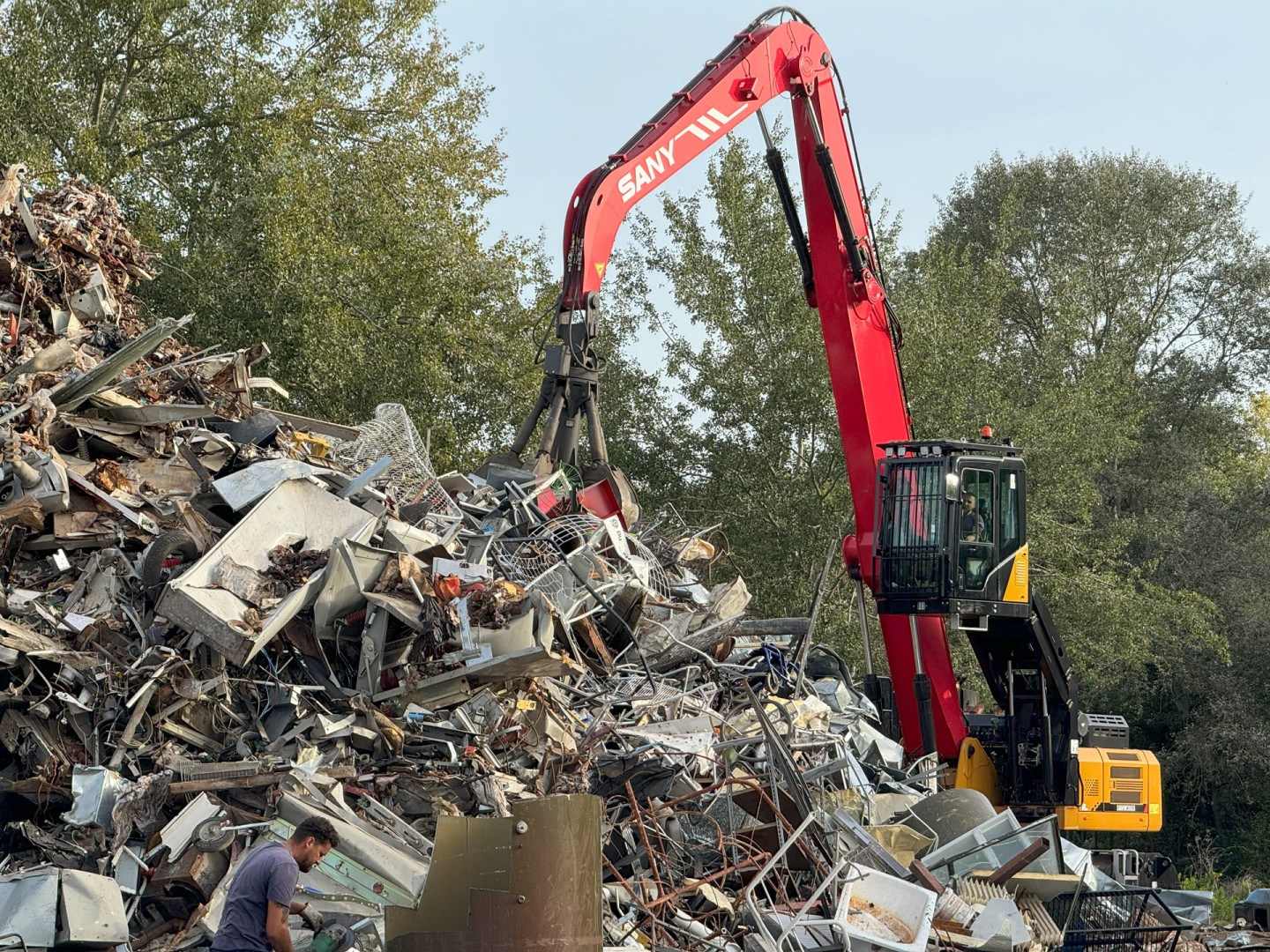 Stoccaggio e trattamento rifiuti metallici non pericolosi